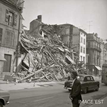 Destruction d'un immeuble (Nancy)